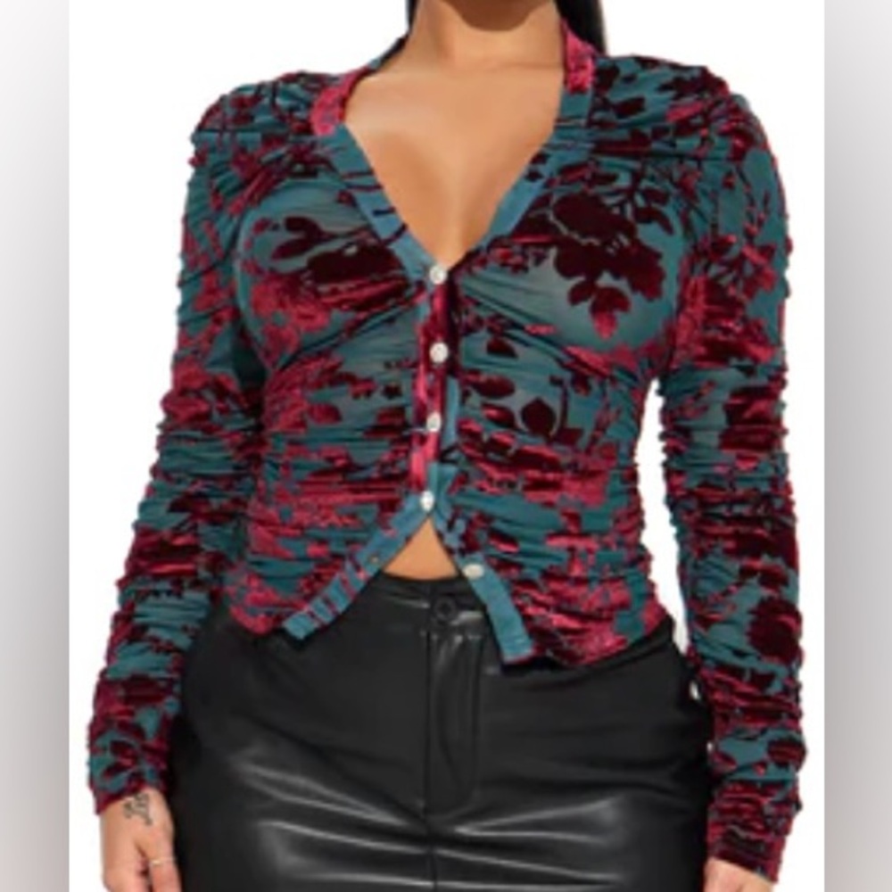 Fashion Nova Evalynn Top Velvet Burgundy Black Blouse V-Neck Long Sleeves Size S